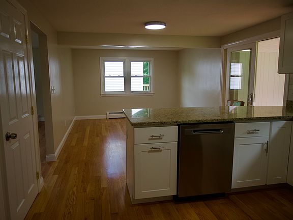 3rd image of 12 Auburn St #1