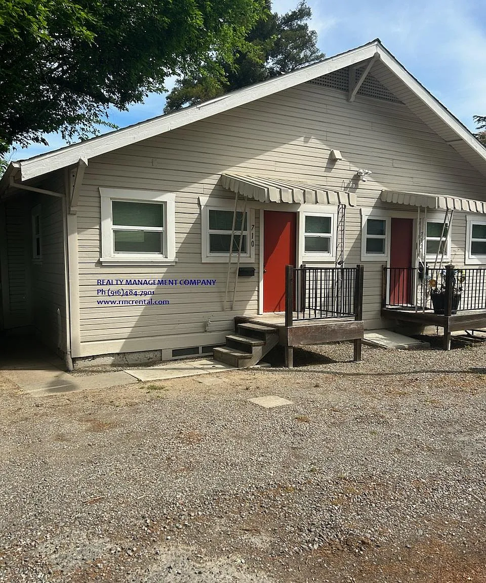 712 Cross Street — Photo 2