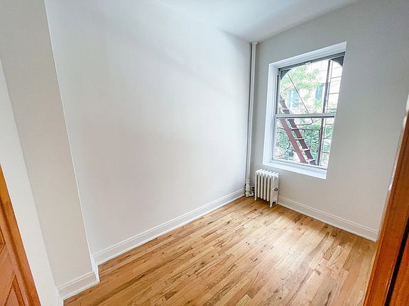 5th image of 234 Thompson St APT 3
