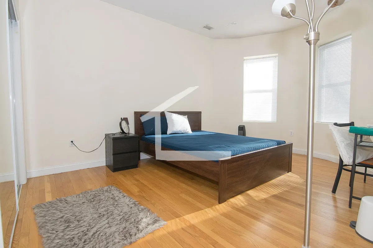 Building Photo - 1801 Beacon St #104