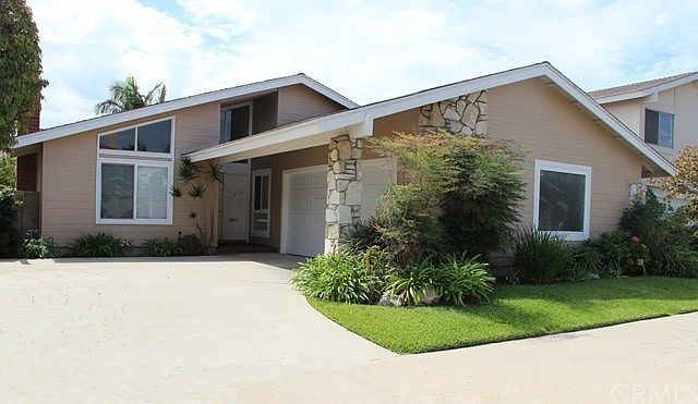 1st image of 4196 Banyan Ave