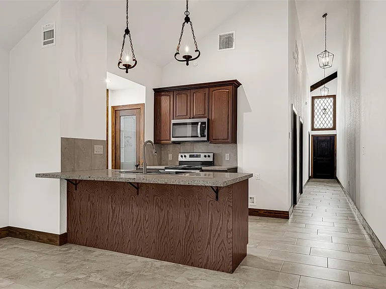 29529A Turnbury Village Dr — Photo 3