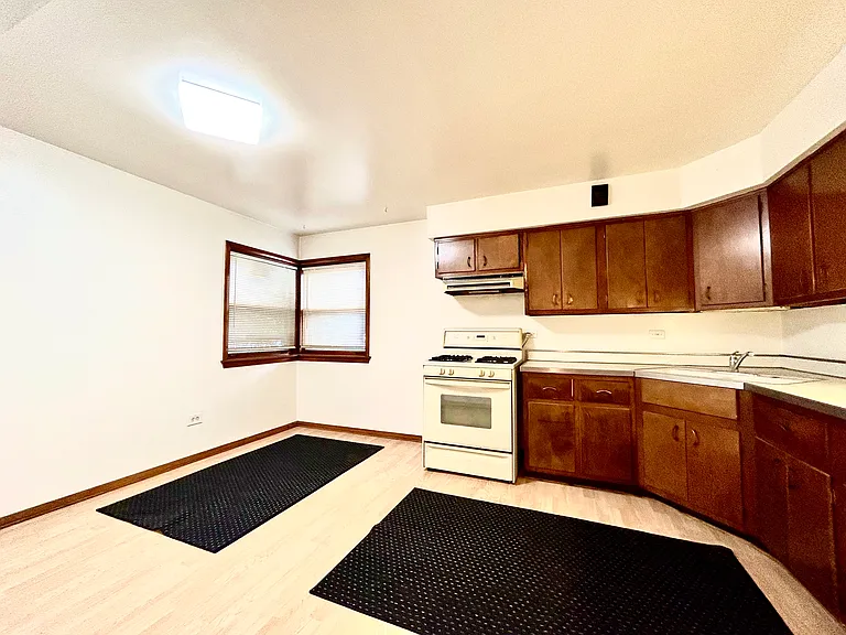 7450 Franklin St #GW — Photo 6