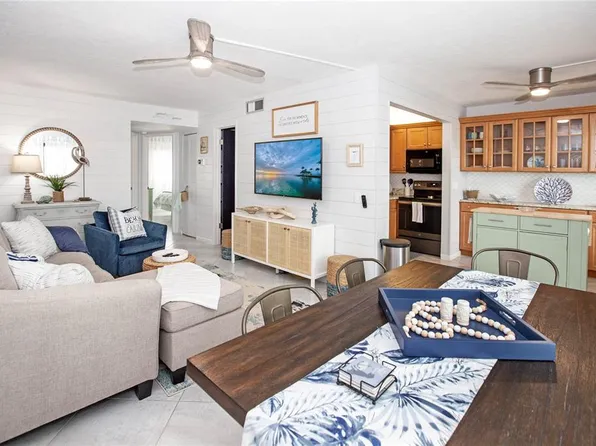 1250 Tennisplace Ct #B-22, Sanibel, FL 33957