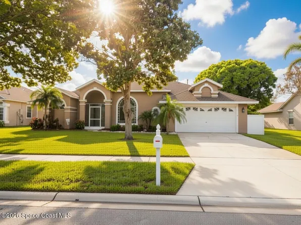 306 Lake Victoria Cir, Melbourne, FL 32940