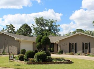416 Brookview Dr, Hurst, TX 76054