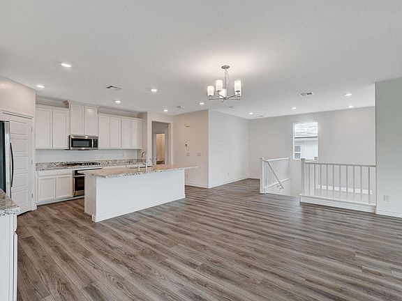 4th image of 10776 Mulholland Ave
