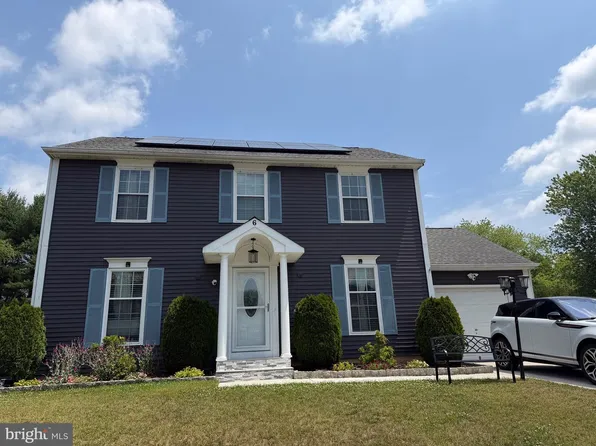 6 Brandon Ct, Sicklerville, NJ 08081