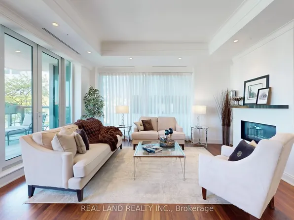 206 Bloor St W #1001, Toronto, ON M5S 1T8