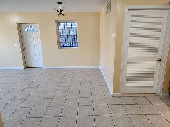 3rd image of 83 Woodside Pl #3