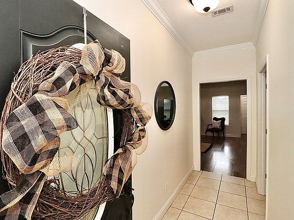 3rd image of 4424 Wisteria Ln