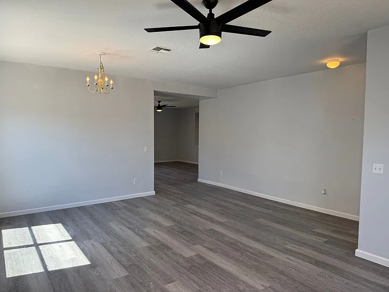 33190 N Cherry Creek Rd — Photo 9