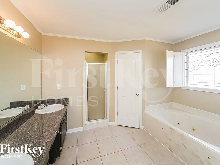 8158 Creekside Cir S — Photo 9