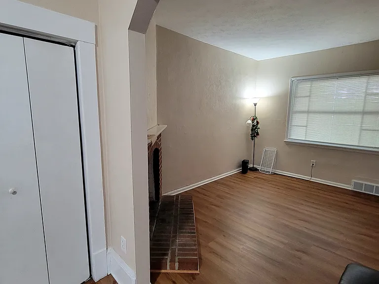 2266 Grandview Ave — Photo 24
