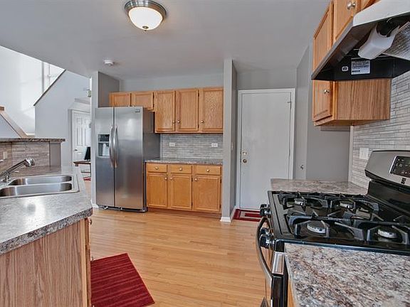 3rd image of 426 White Tail Dr