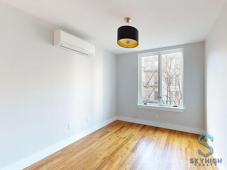 684 E 21st St #3B — Photo 6