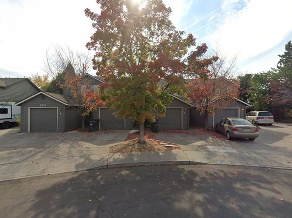 2721 NE Mesa Ct APT 4