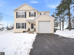 5089 McLean Station Rd, Green Lane, PA 18054