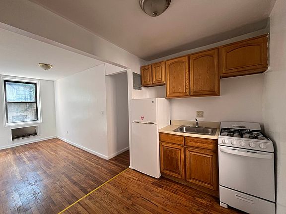 2nd image of 43-18 44th St #2A