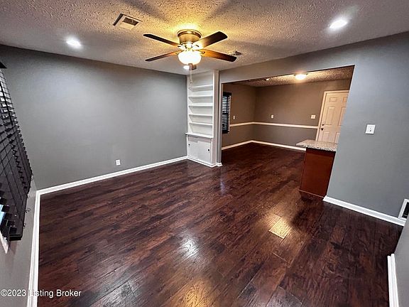 3rd image of 2833 Elam Ct