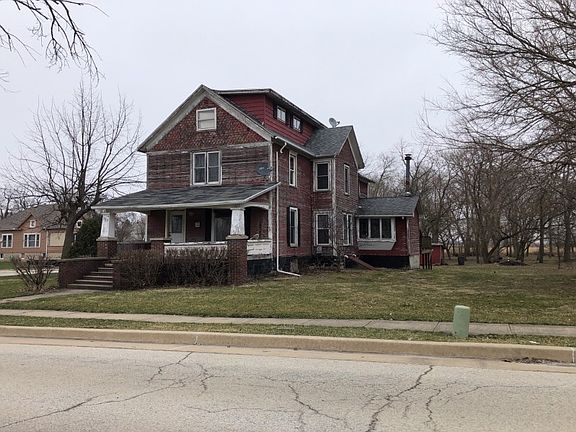 2nd image of 211 N Green St
