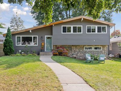 1484 California Ave W, Falcon Heights, MN, 55108