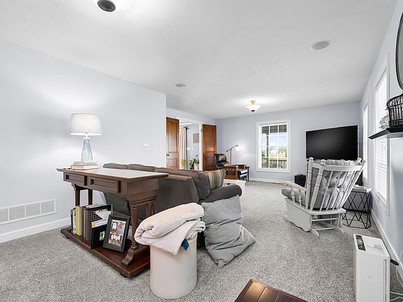 5th image of 5583 Township Road 212
