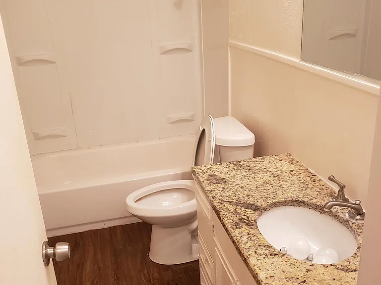 145 Tulip Dr — Photo 10