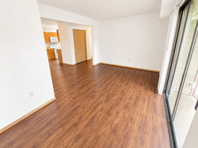 31 Hart Rd #2 — Photo 4