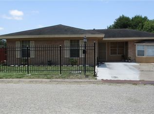 113 Green Point Dr, Corpus Christi, TX 78405