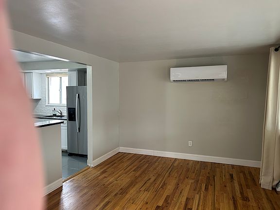 4th image of 1630 S Dale Ct