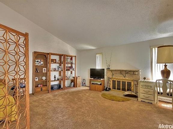 4th image of 920 Green Moss Dr