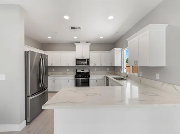 946 Irem Way, Sacramento, CA 95838