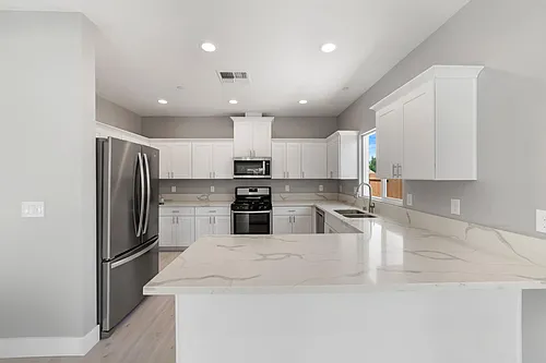 946 Irem Way Photo 1