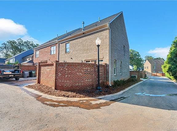4th image of 437 Nobles Way #14