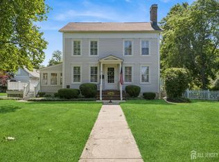 59 S Main St, Cranbury, NJ 08512