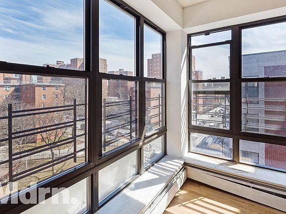 4th image of 138 E 112th St APT 6C