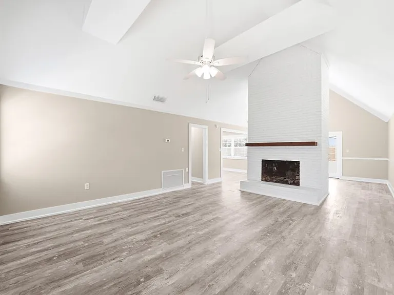 942 Rue De Palms Dr — Photo 14