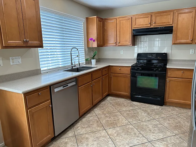 2471 N Cameo Ct — Photo 9