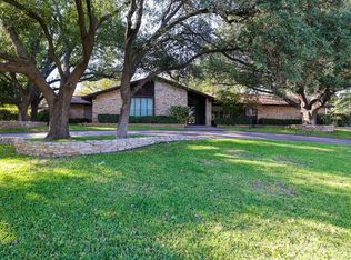 1002 Henderson Dr, Ozona, TX 76943