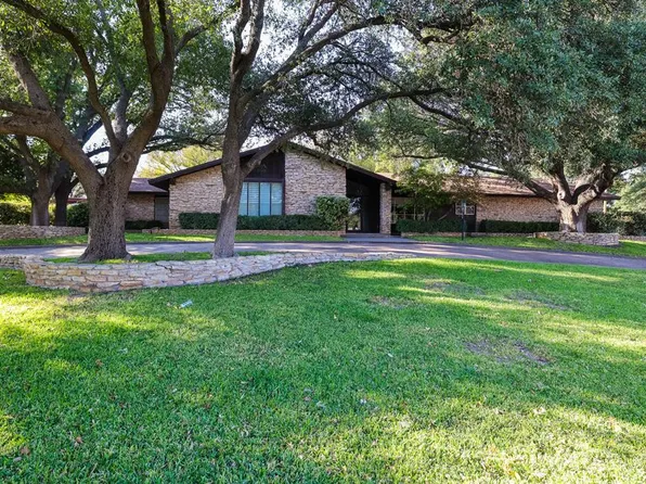 1002 Henderson Dr, Ozona, TX 76943