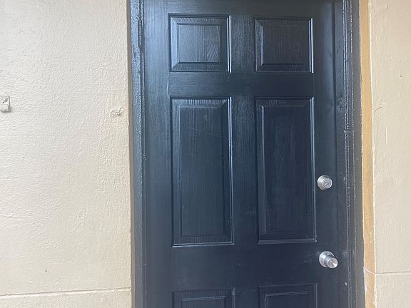 5th image of 1450 NW 1st Ave APT 6
