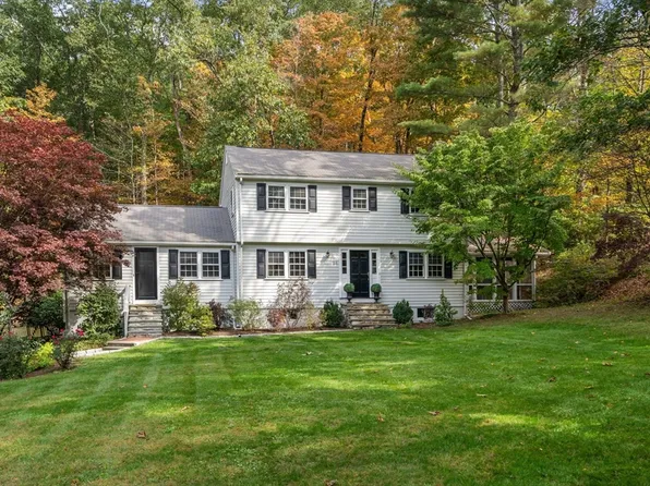 22 Goulding St E, Sherborn, MA 01770