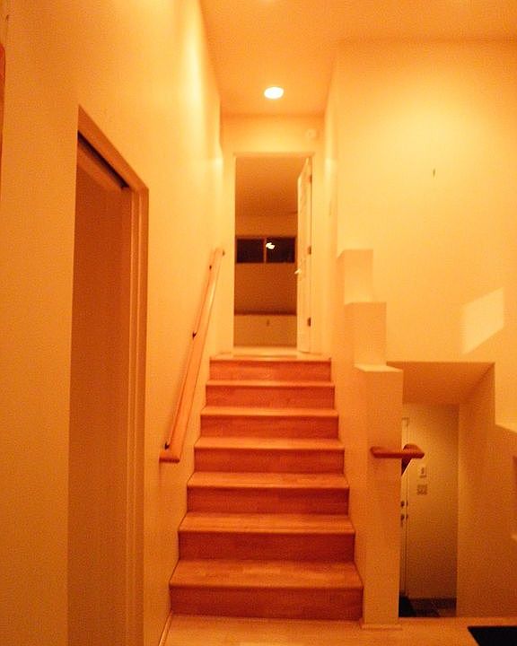 2nd image of 2125 Ridgeview Cir
