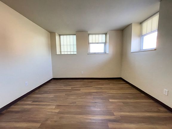 4th image of 400 E South A St #6348883cd
