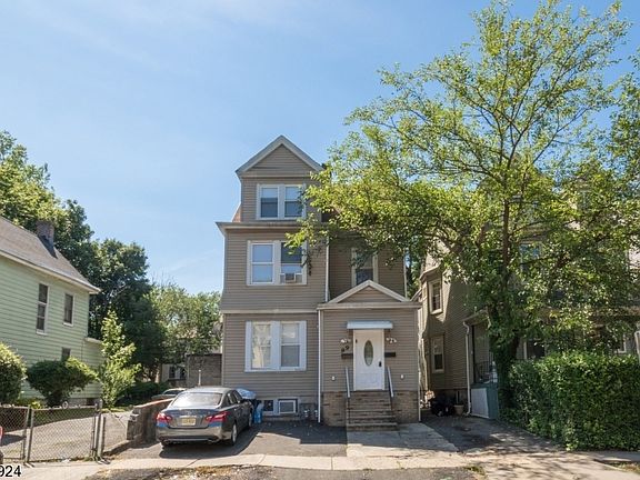 2nd image of 99 N 16th St