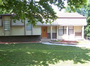 4895 NW Misty Ln, Kansas City, MO 64151