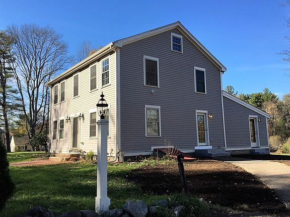 2nd image of 260 Village St #260