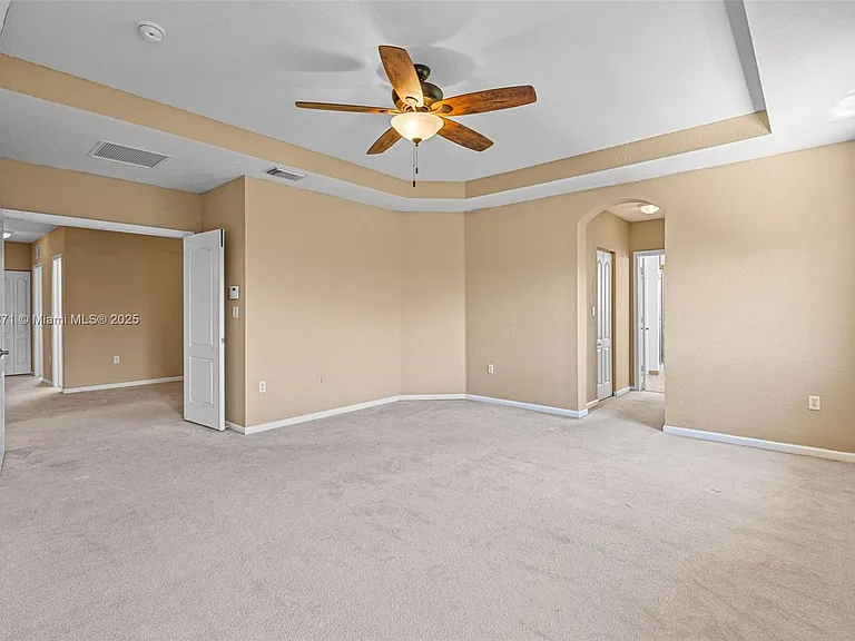 20530 NW 12th Ct — Photo 17
