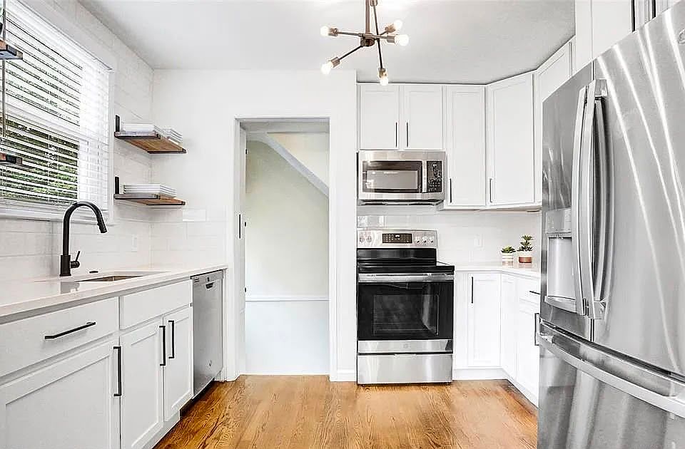 2304 Middlesex Ave, photo 24